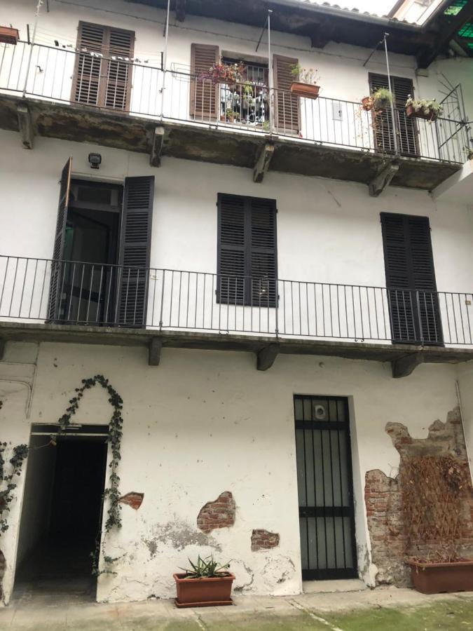 Dolce Eporedia Intero Alloggio Nel Centro Storico Ivrea Buitenkant foto
